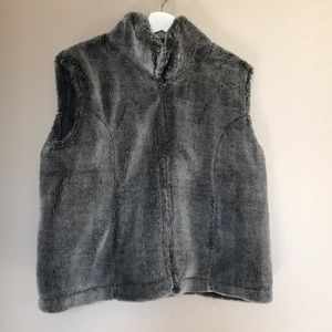 mantis faux fur vest CA00234 Sz M/L